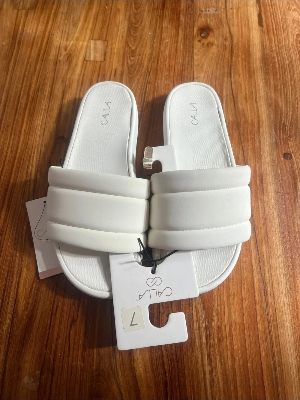 Calia by Carrie Underwood White Slide Sandals Slide Shower Shoe for women’s 7